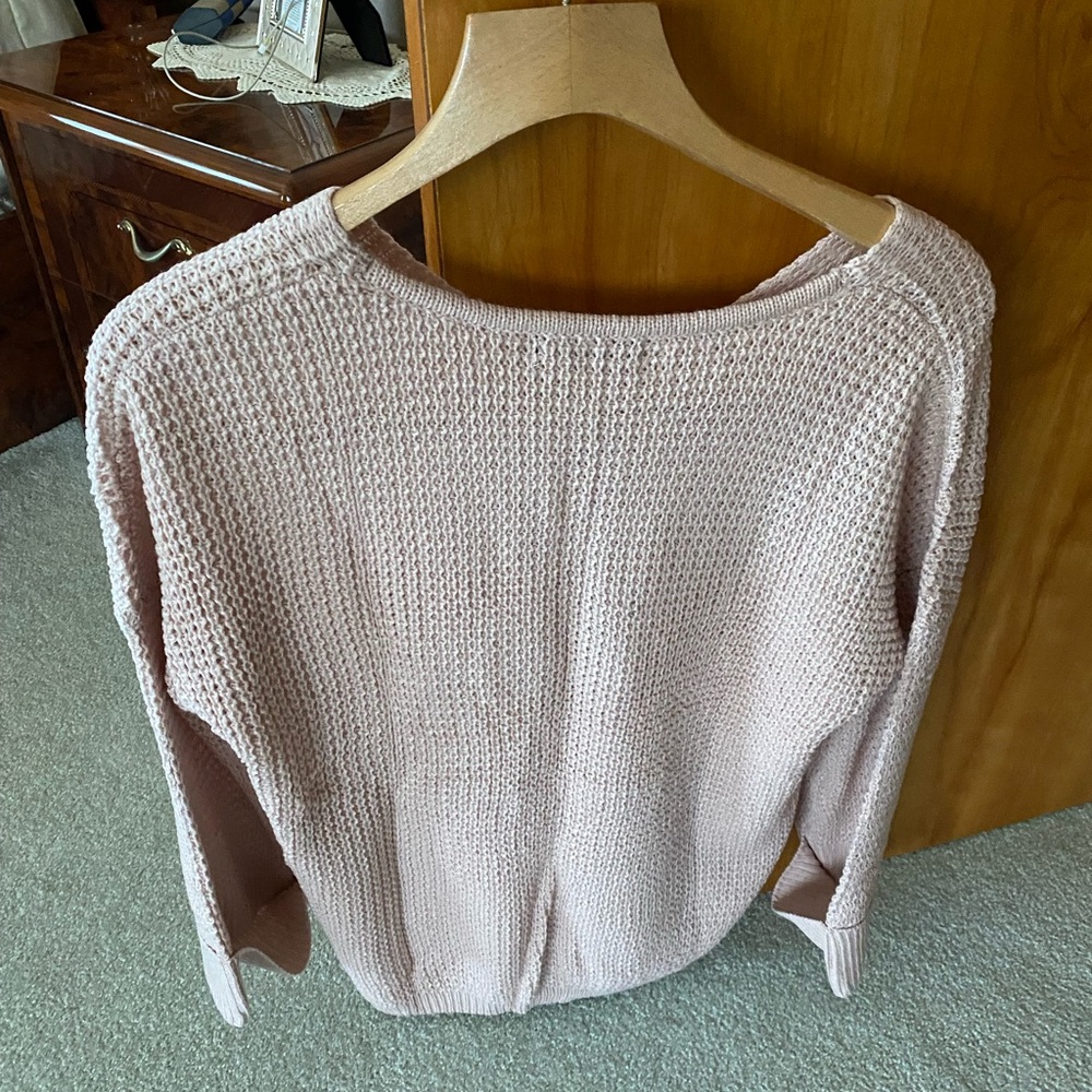 Woman’s top - Picture 2 of 2